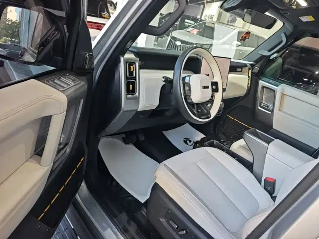 iCAR V23 — Фото автомобиля 15