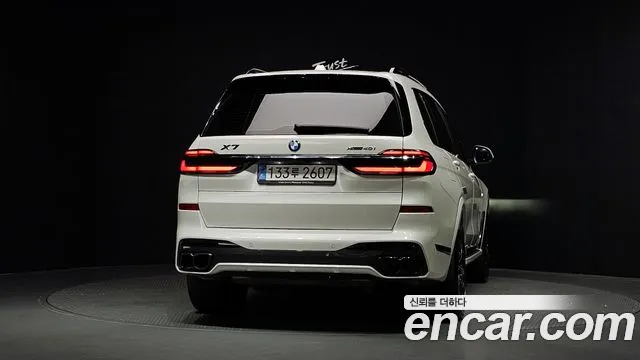 BMW X7 — Фото автомобиля 4