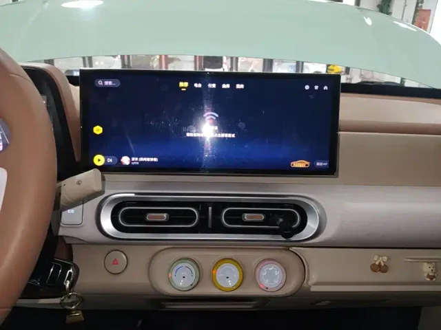 Wuling Hongguang Mini EV — Фото автомобиля 12