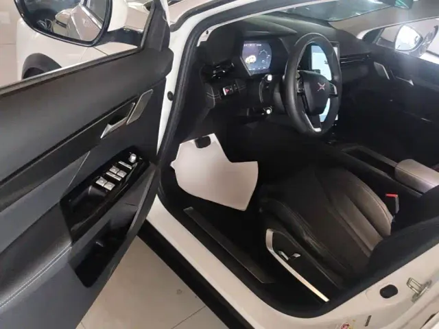 Xpeng G3 — Фото автомобиля 15