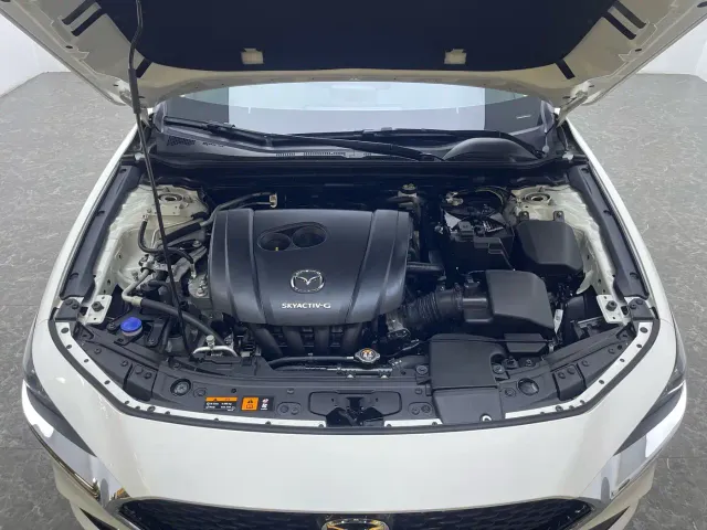 Mazda Axela — Фото автомобиля 18