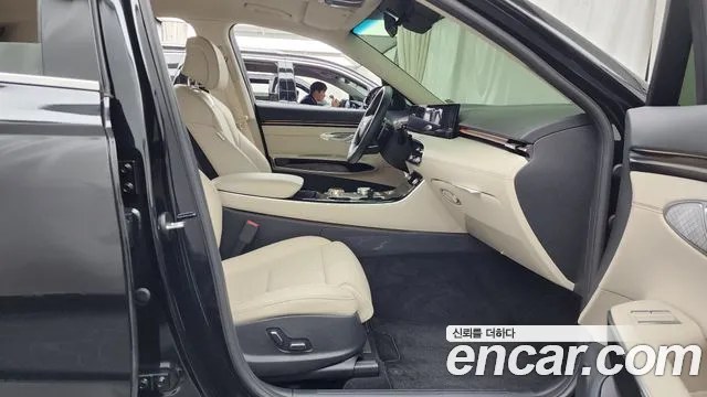 Genesis GV70 2.5T Бензин 2WD — Фото автомобиля 11