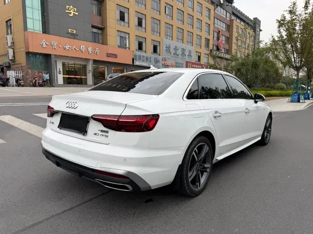 Audi A4L — Фото автомобиля 4