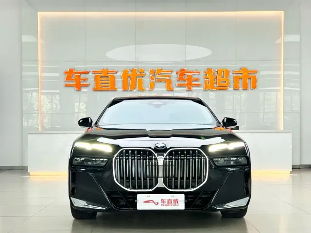BMW 7 Series — Фото автомобиля 3