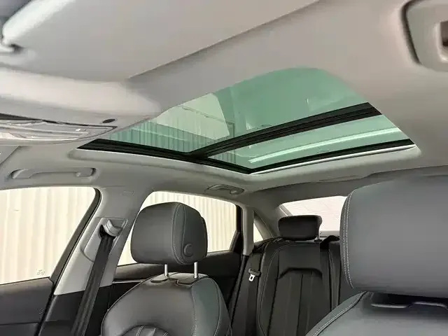 Audi Audi A4L 2022 40 TFSI Luxury Dynamic — Фото автомобиля 17