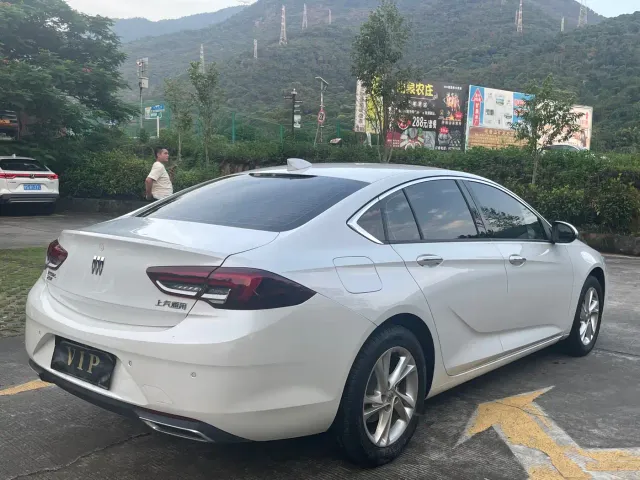 Buick Regal — Фото автомобиля 14