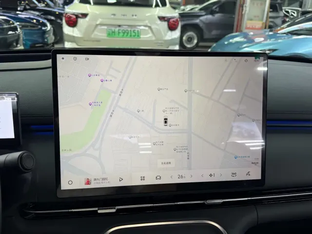 Geely Galaxy Starship 7 EM-i — Фото автомобиля 11