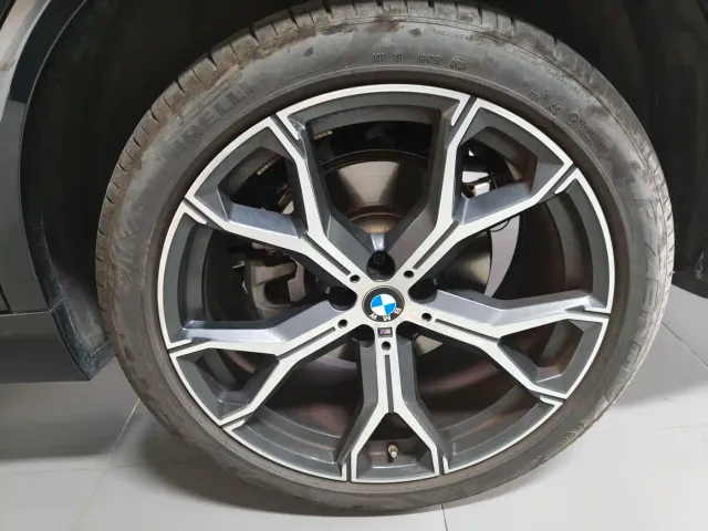 BMW X5 — Фото автомобиля 7