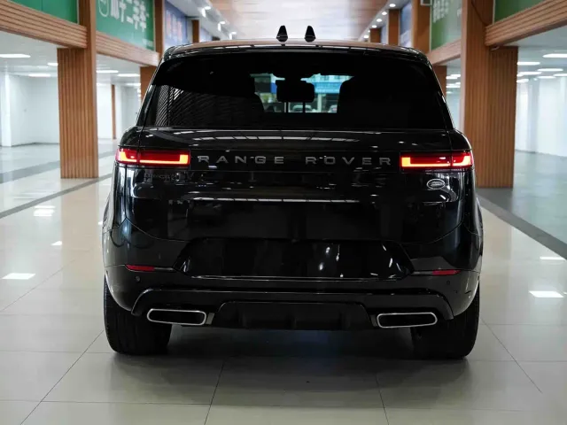 Land Rover Range Rover Sport — Фото автомобиля 5