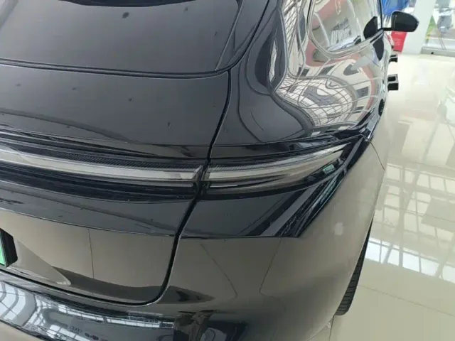 Nio ET5 Touring — Фото автомобиля 7