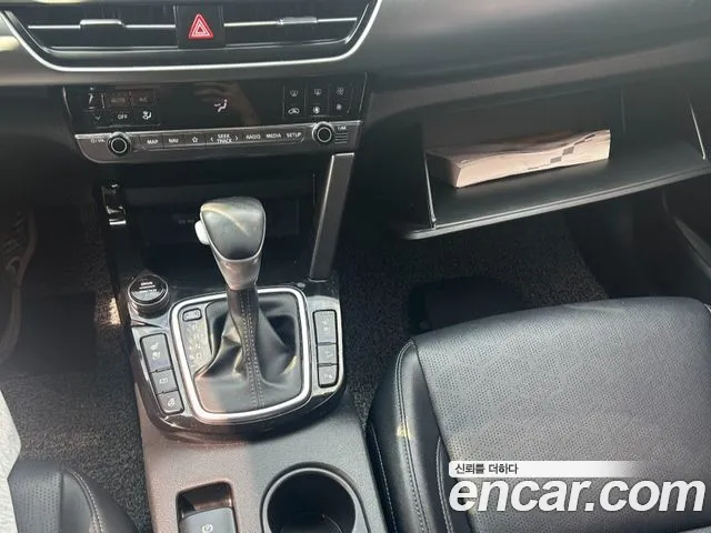 Kia Seltos — Фото автомобиля 9