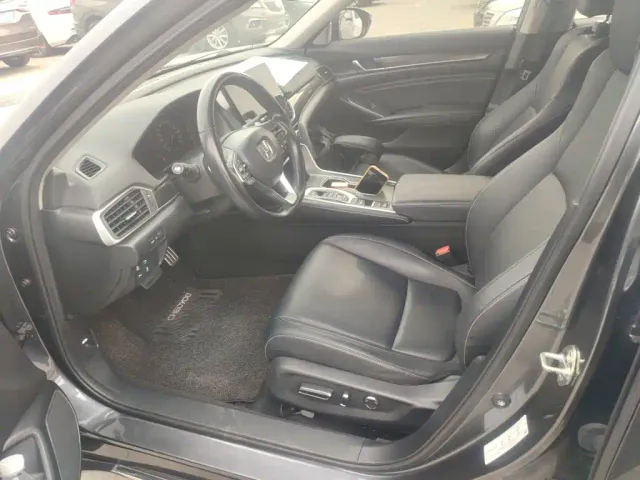 Honda Accord — Фото автомобиля 11
