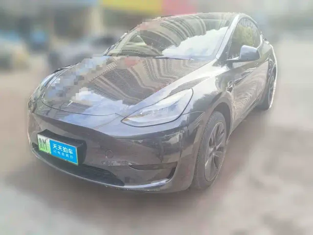 Фотография автомобиля — Tesla Model Y