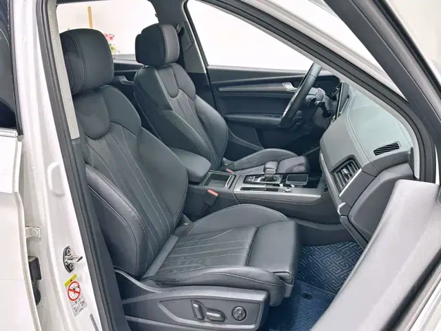 Audi Q5L — Фото автомобиля 9