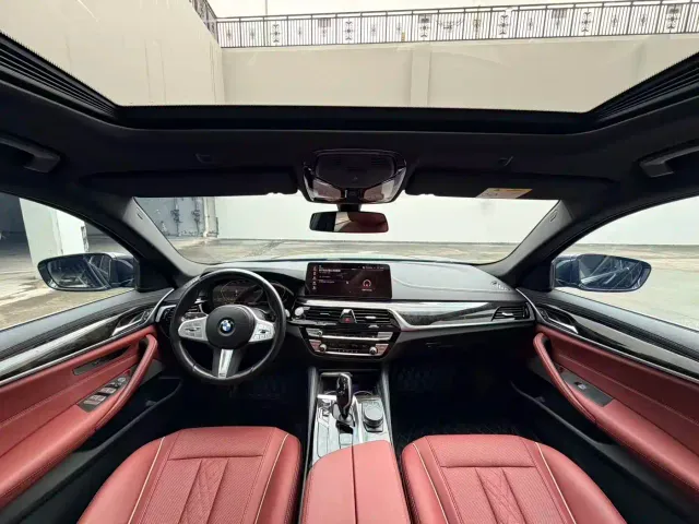 BMW 5 Series — Фото автомобиля 5