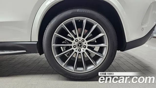 Mercedes-Benz GLE-Class — Фото автомобиля 5