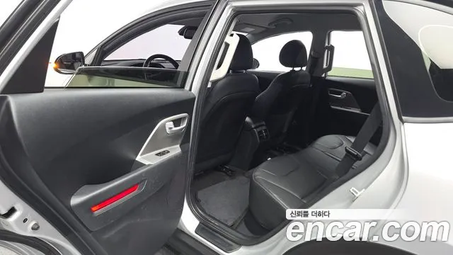 Kia Niro Niro Plus Air — Фото автомобиля 20