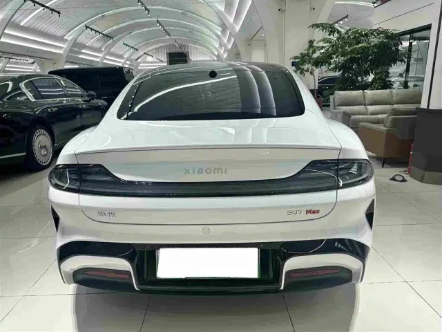 Xiaomi SU7 — Фото автомобиля 19