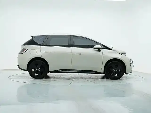 Baojun Cloud — Фото автомобиля 9