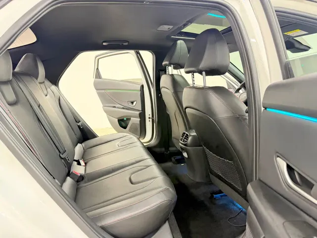 Hyundai Elantra — Фото автомобиля 9