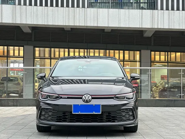 Volkswagen Golf GTI — Фото автомобиля 2