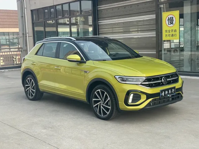 Volkswagen T-Roc — Фото автомобиля 3