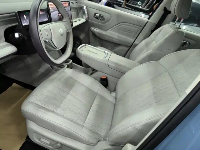 Leapmotor B10 — Фото автомобиля 9