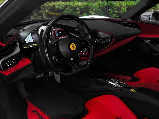 Ferrari SF90 — Фото автомобиля 18