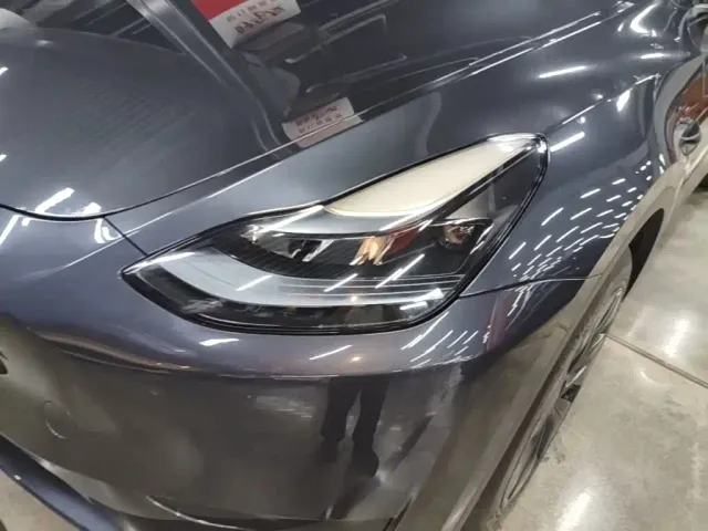 Tesla Model Y — Фото автомобиля 23