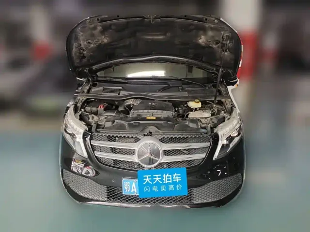 Mercedes-Benz V-Class — Фото автомобиля 3