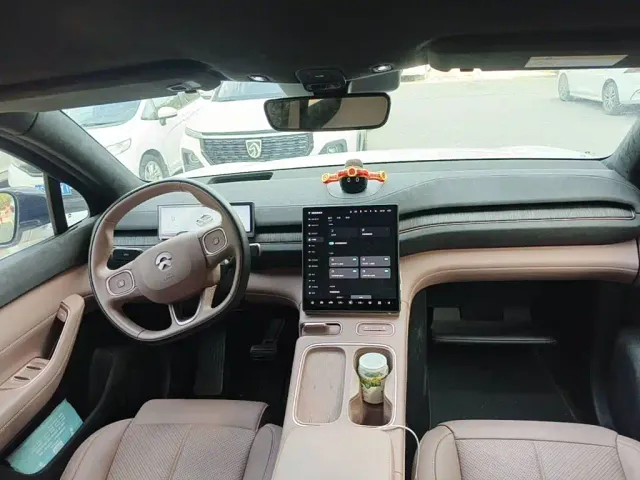Nio EC6 — Фото автомобиля 11