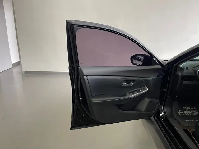 Nissan Sylphy — Фото автомобиля 10