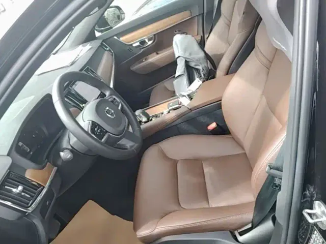 Volvo S90 — Фото автомобиля 14