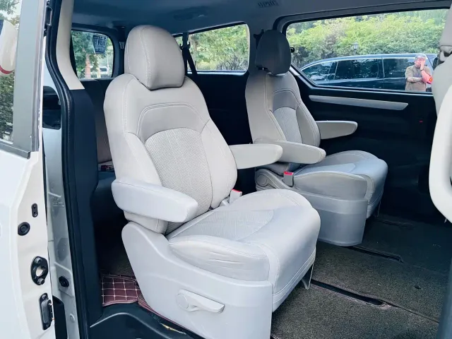 Maxus G10 — Фото автомобиля 12