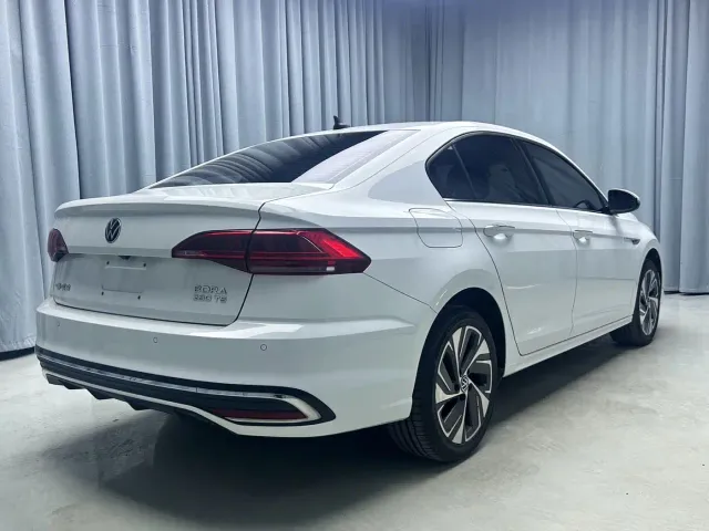 Volkswagen Bora — Фото автомобиля 18