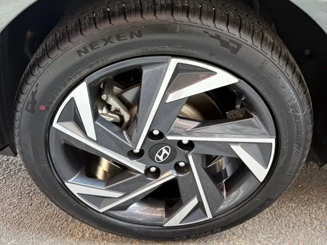 Hyundai Elantra — Фото автомобиля 18