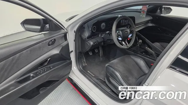Hyundai AVANTE — Фото автомобиля 10