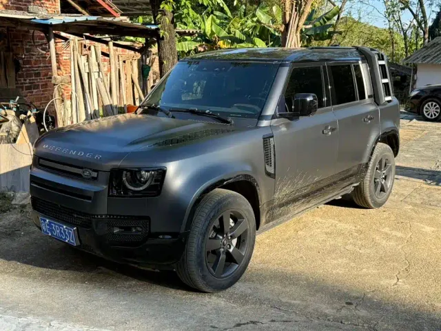 Фотография автомобиля — Land Rover Defender