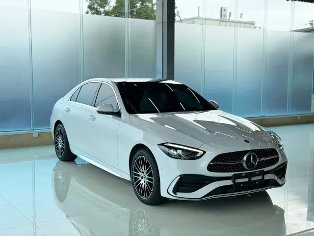 Mercedes-Benz C-Class — Фото автомобиля 3