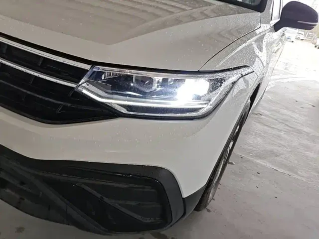 Volkswagen Tiguan L — Фото автомобиля 23
