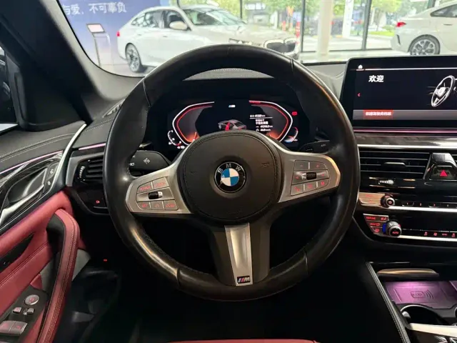 BMW 5 Series — Фото автомобиля 14