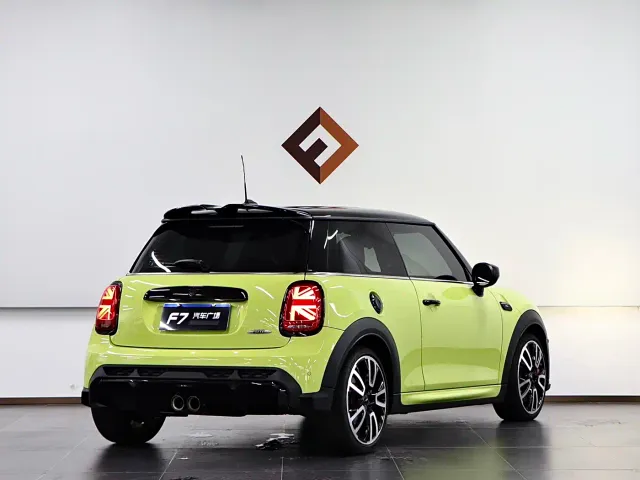 MINI John Cooper Works — Фото автомобиля 6