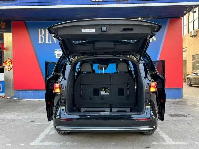 Toyota Sienna — Фото автомобиля 11