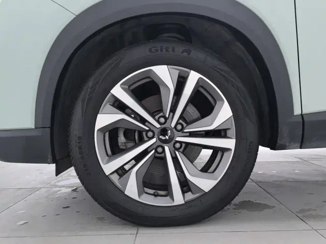 Wuling Asta — Фото автомобиля 17