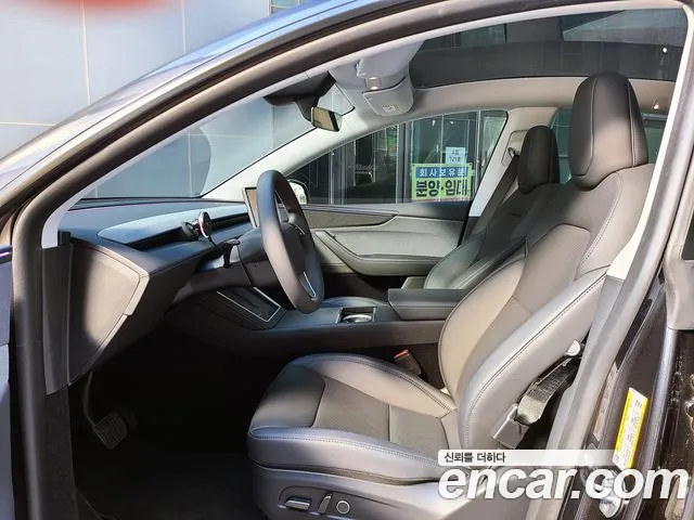 Tesla Model Y — Фото автомобиля 5