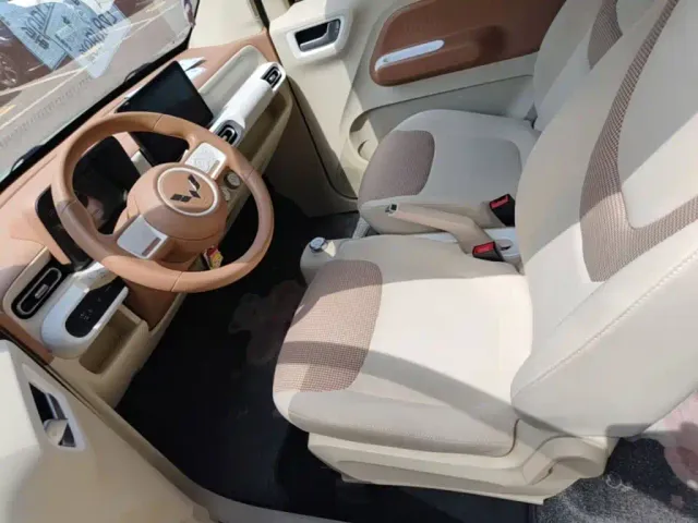 Wuling Hongguang Mini EV — Фото автомобиля 14