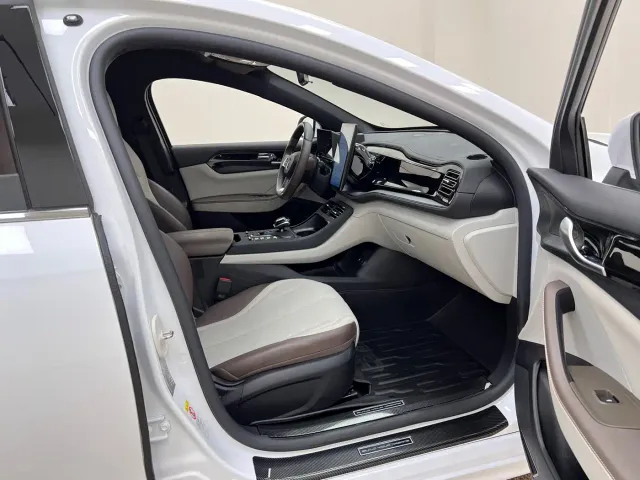 BYD Qin PLUS — Фото автомобиля 26