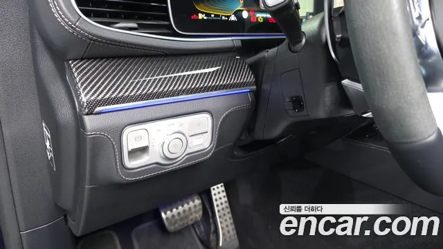 Mercedes-Benz GLE-Class — Фото автомобиля 24