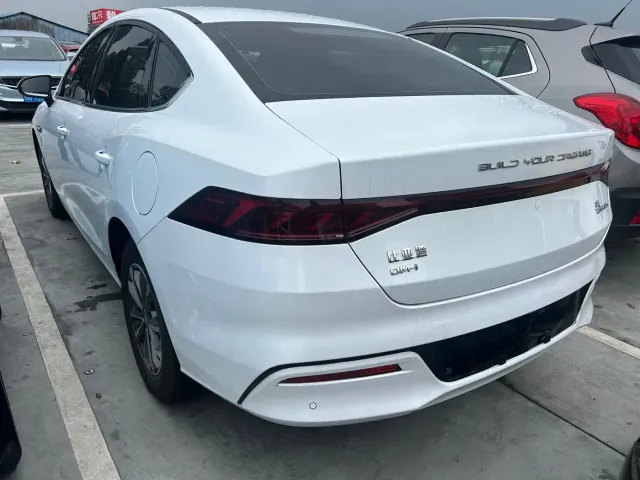 BYD Qin PLUS — Фото автомобиля 10