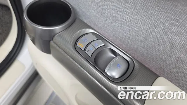 Genesis GV60 — Фото автомобиля 16